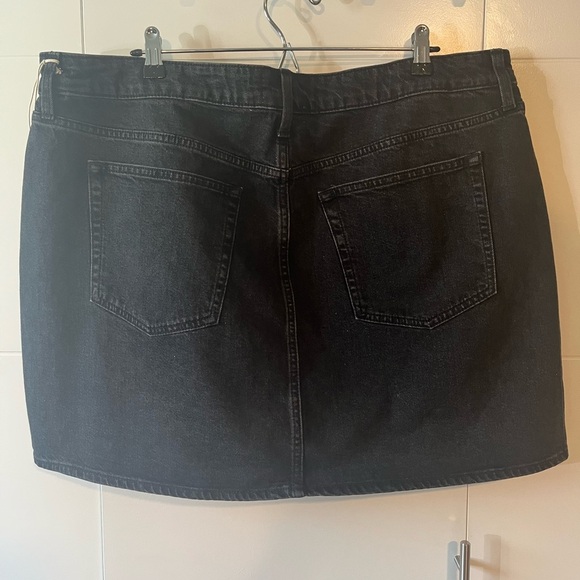 Universal Thread Black Jean Miniskirt with Stud Detail Size 17 - Picture 3 of 9